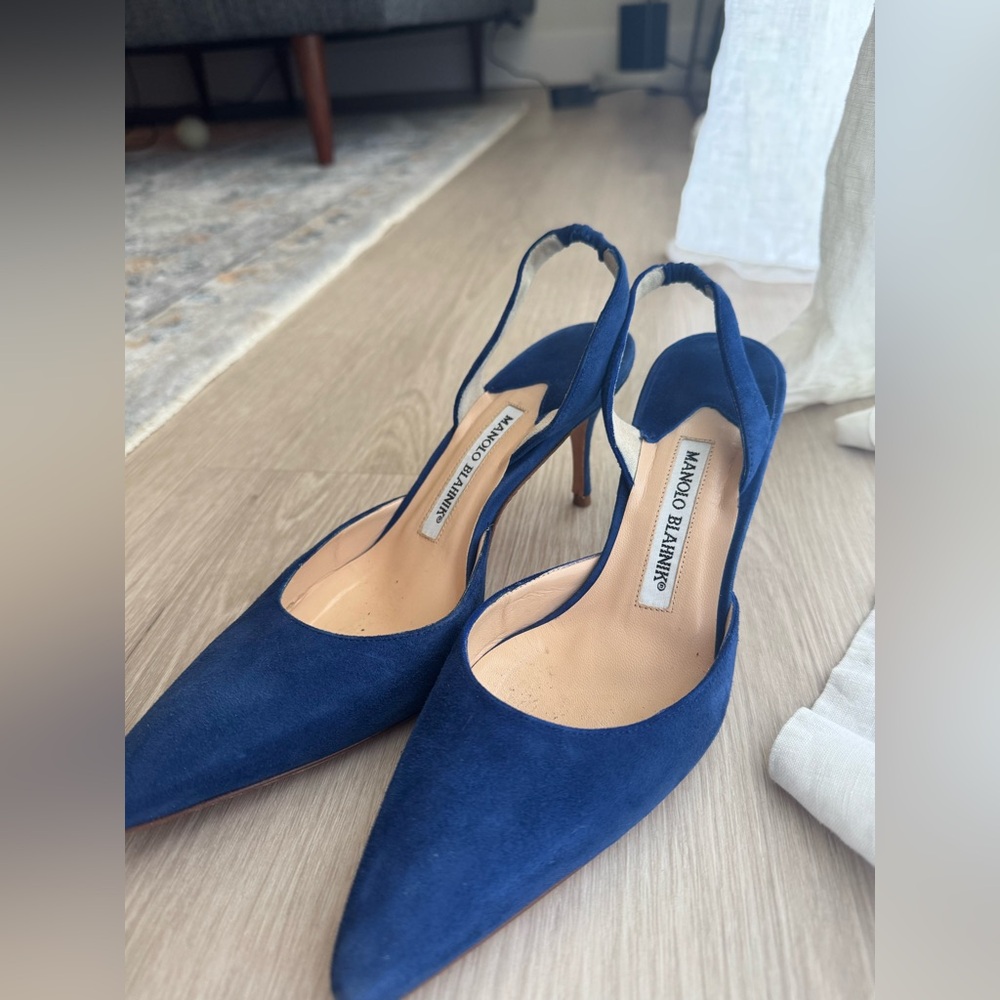 Carolyne Suede Mid-Heel Slingback Pump Manolo Blahnik Blue Slingback Heels